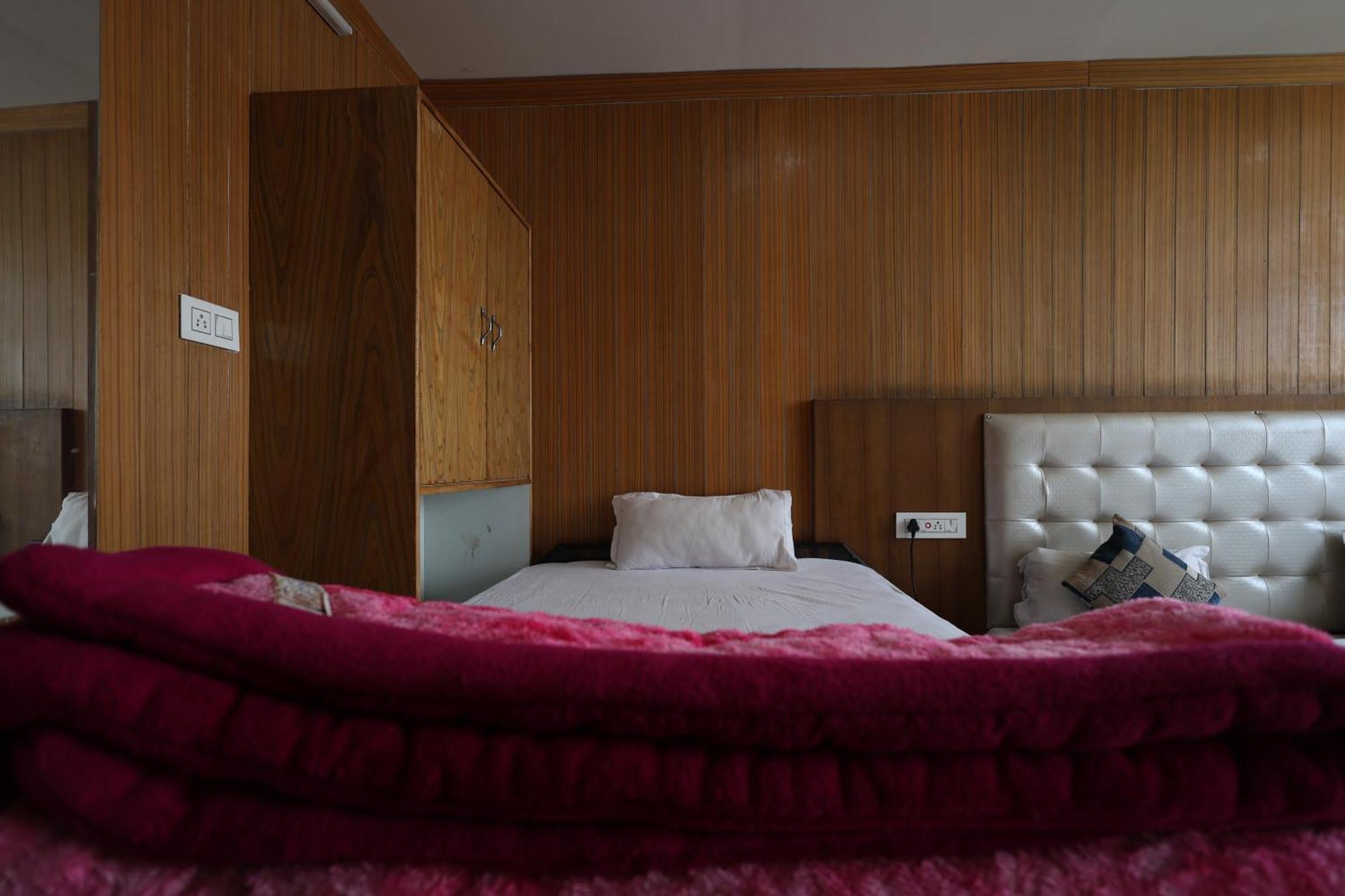 Sleeping Beauty Hotel Moutain View Property Joshīmath 외부 사진