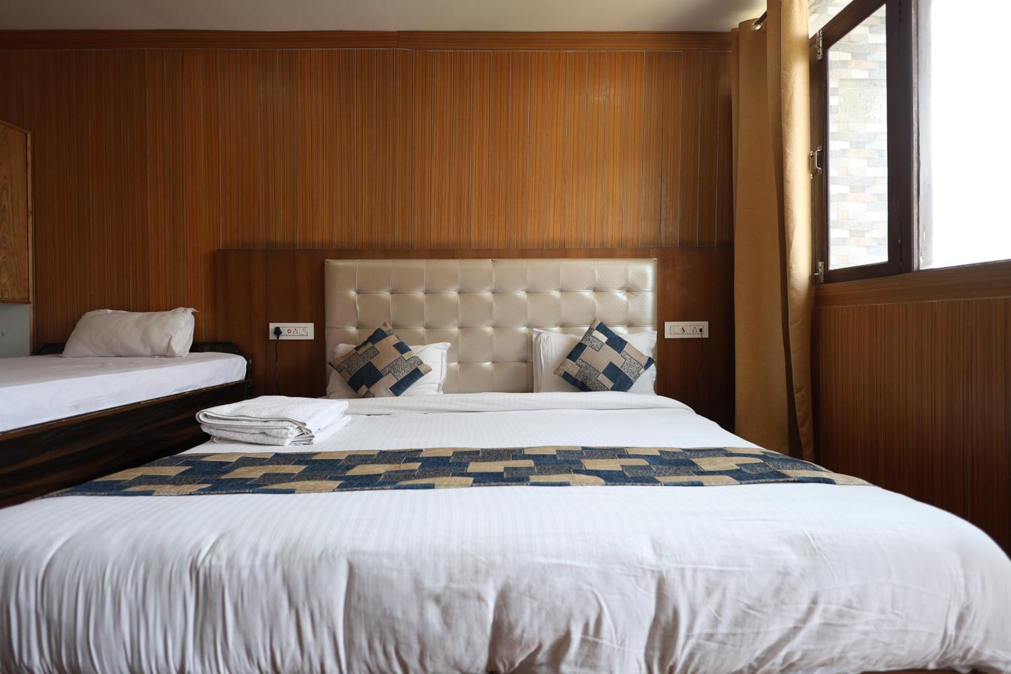 Sleeping Beauty Hotel Moutain View Property Joshīmath 외부 사진